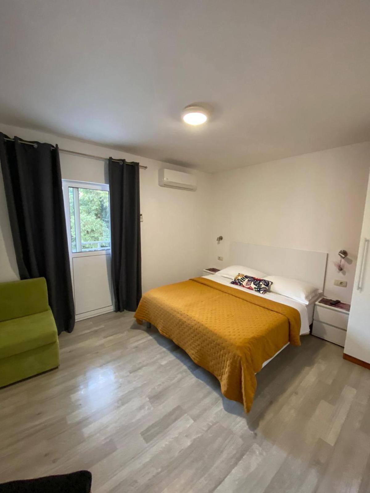 Apartmani Roko Drvenik  Eksteriør billede
