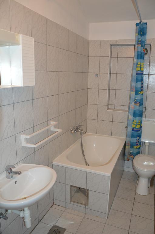 Apartmani Roko Drvenik  Eksteriør billede