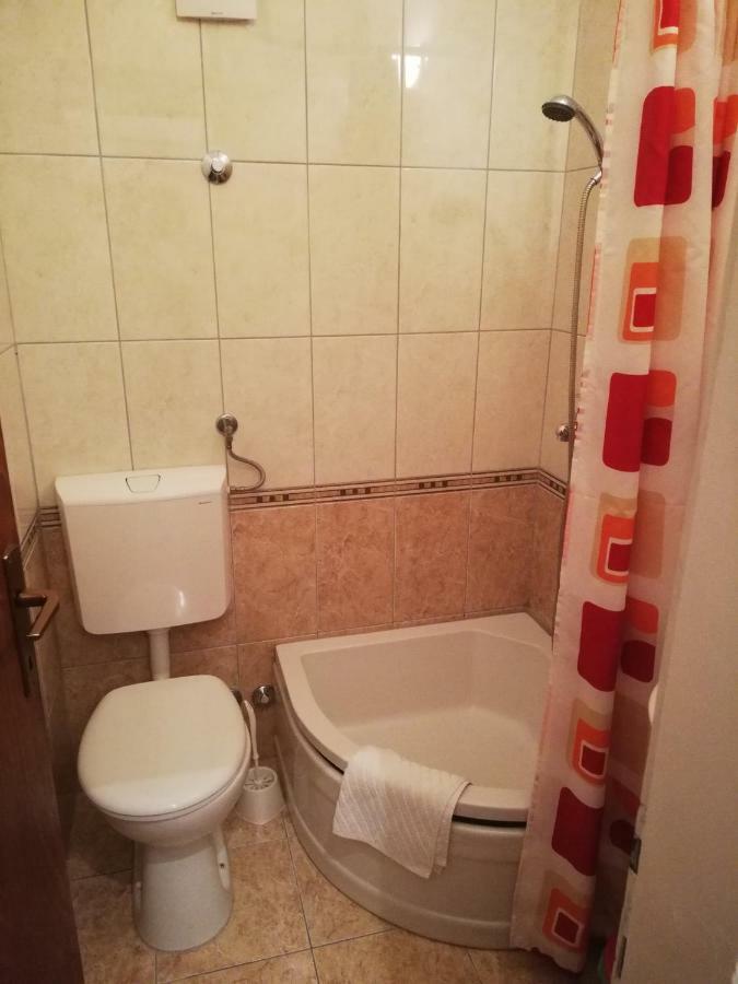 Apartmani Roko Drvenik  Eksteriør billede