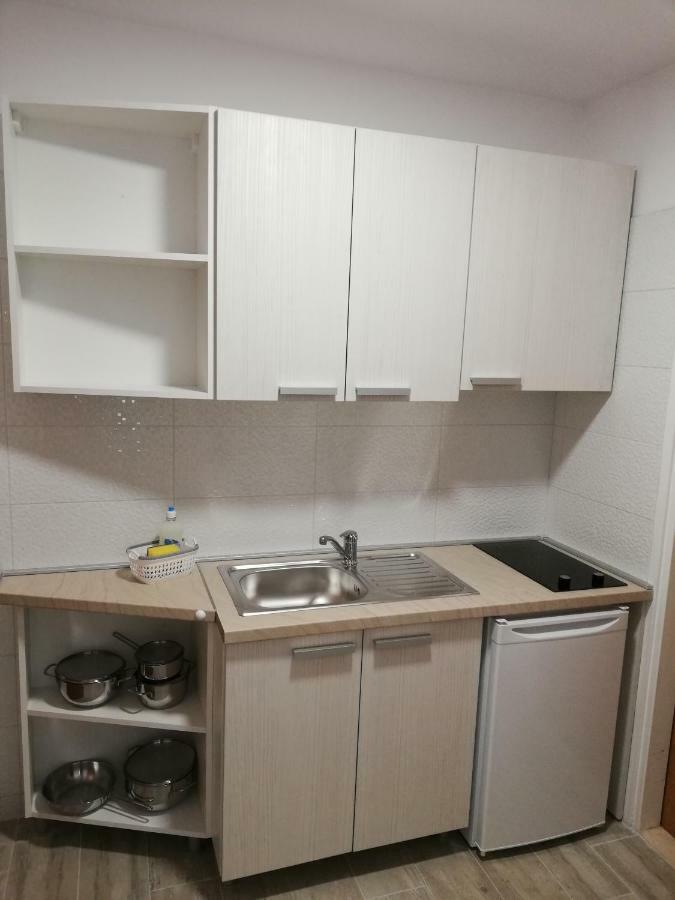 Apartmani Roko Drvenik  Eksteriør billede
