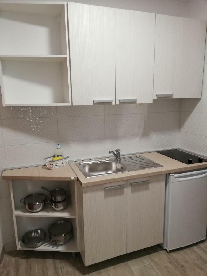 Apartmani Roko Drvenik  Eksteriør billede
