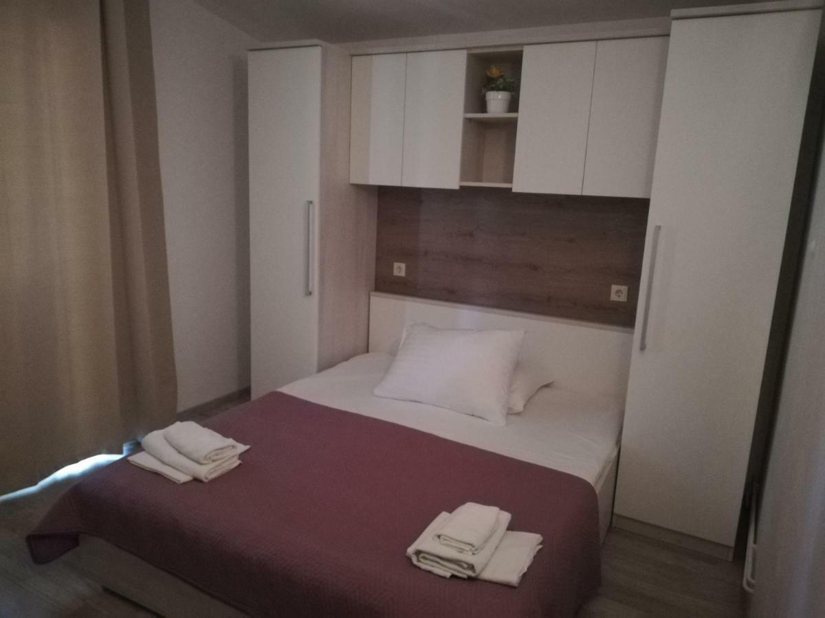 Apartmani Roko Drvenik  Værelse billede